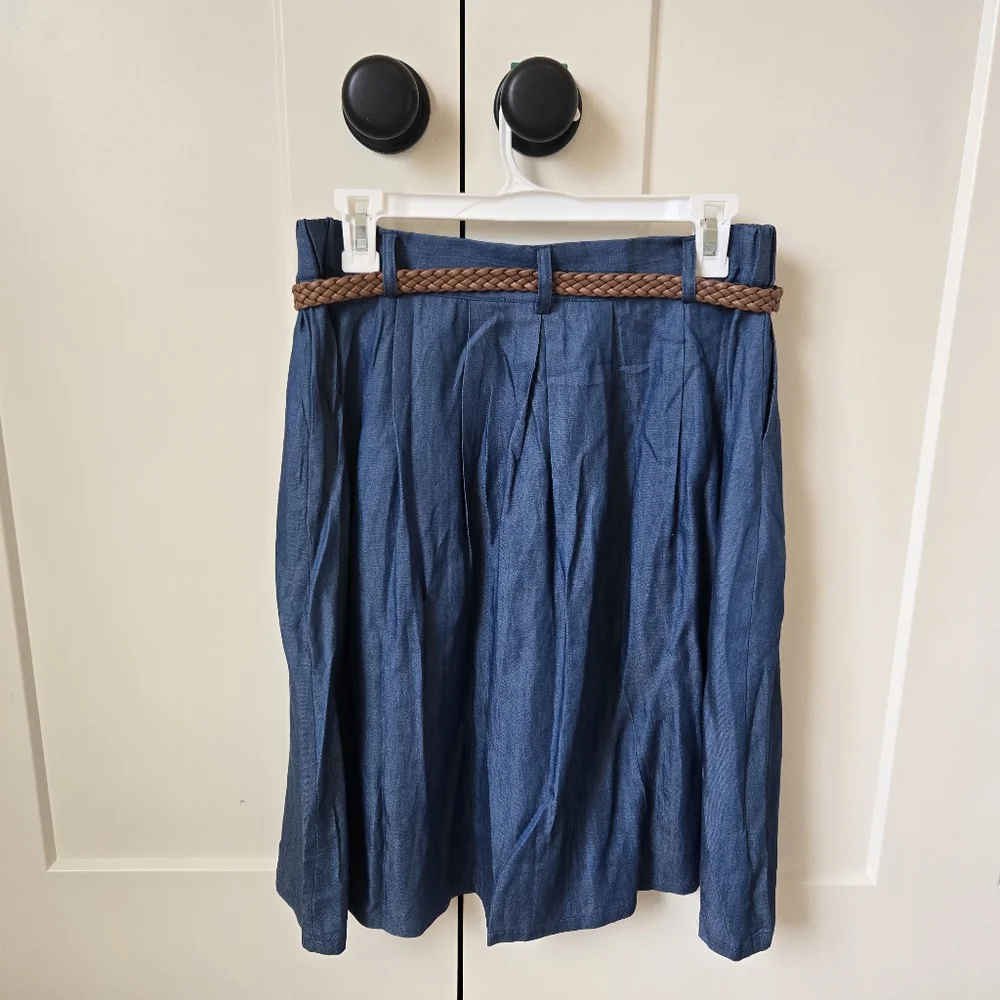 NWT ModCloth Chambray Bookstore's Best Button Front Skirt Size M - Picture 8 of 10
